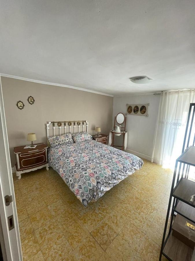 Cal Robert Apartment Penellas Bagian luar foto