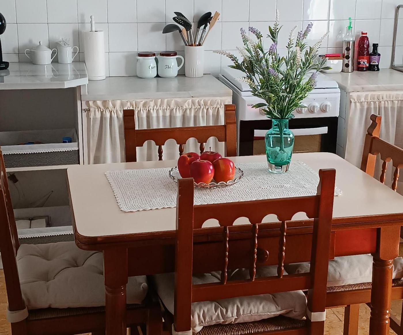 Cal Robert Apartment Penellas Bagian luar foto
